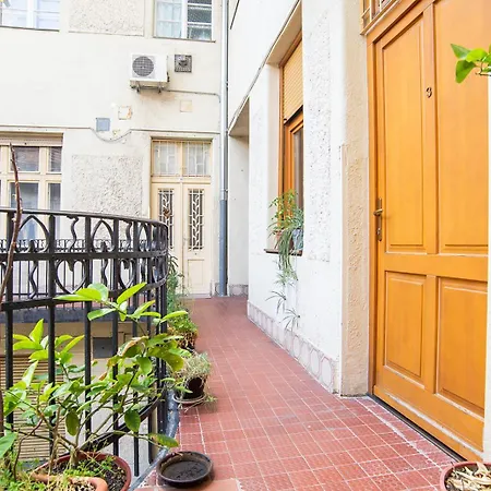 Tas Vas - Charming Apartments In Budapest Exterior photo